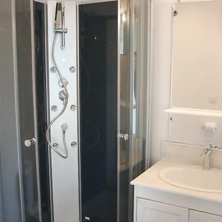 Studio Neuf De 17 M2 A 800m De La Plage De Sur Mer