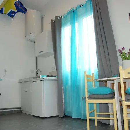 Lägenhet Studio Neuf De 17 M2 A 800m De La Plage De Sur Mer